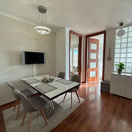 Alex * ブラチスラヴァ